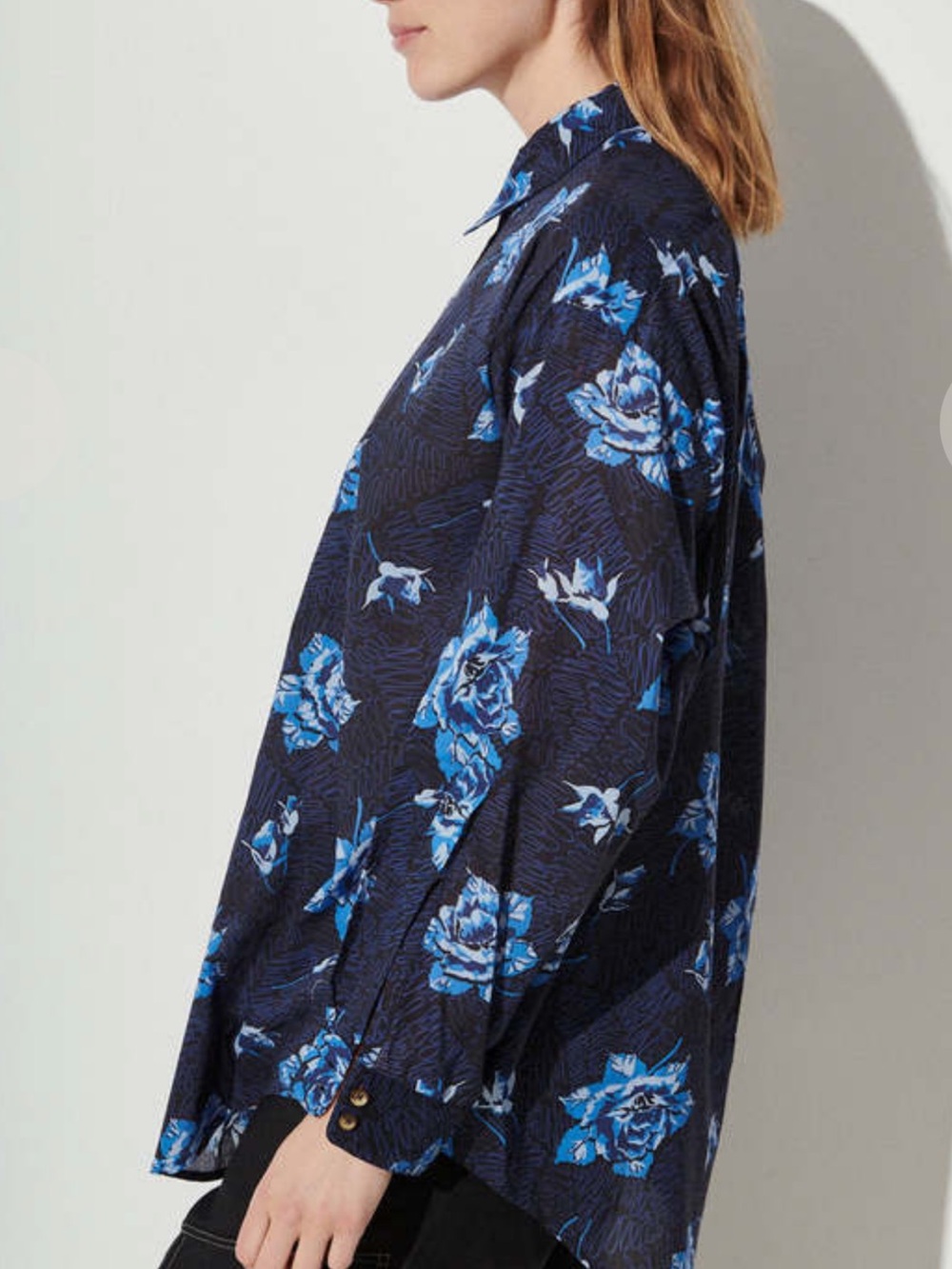 Rachel Comey Isa Button-Down Shirt in Navy Squiggle Rose - Picture 5 of 10